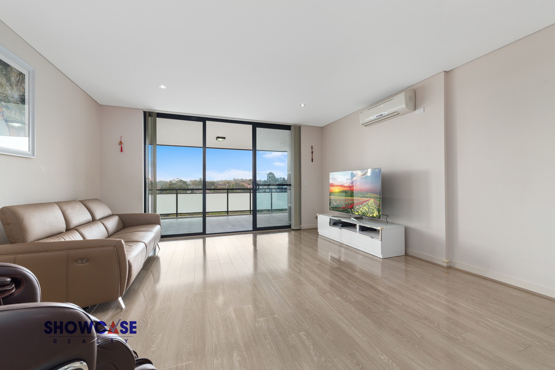 Showcase Realty > Home