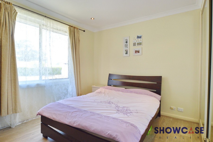 Open for inspection in Dundas Valley