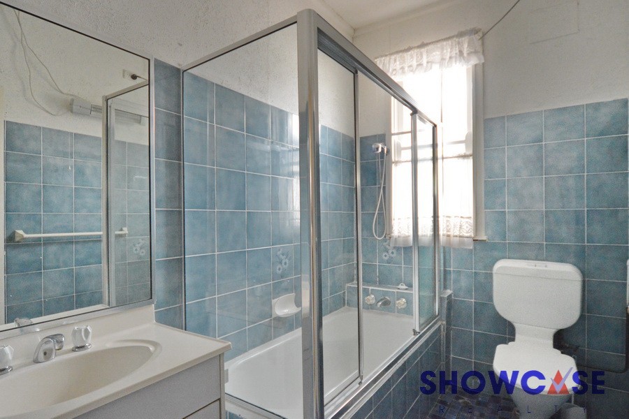 Open for inspection in Dundas Valley