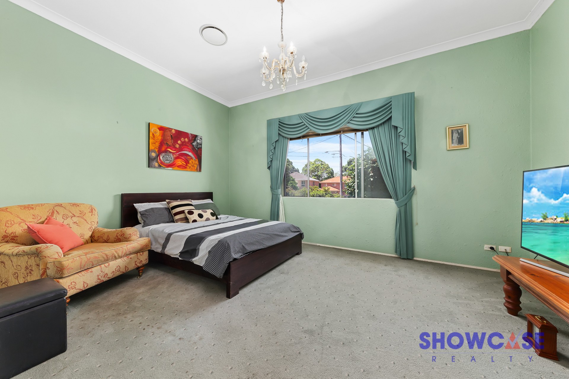 Real Estate in Eastwood