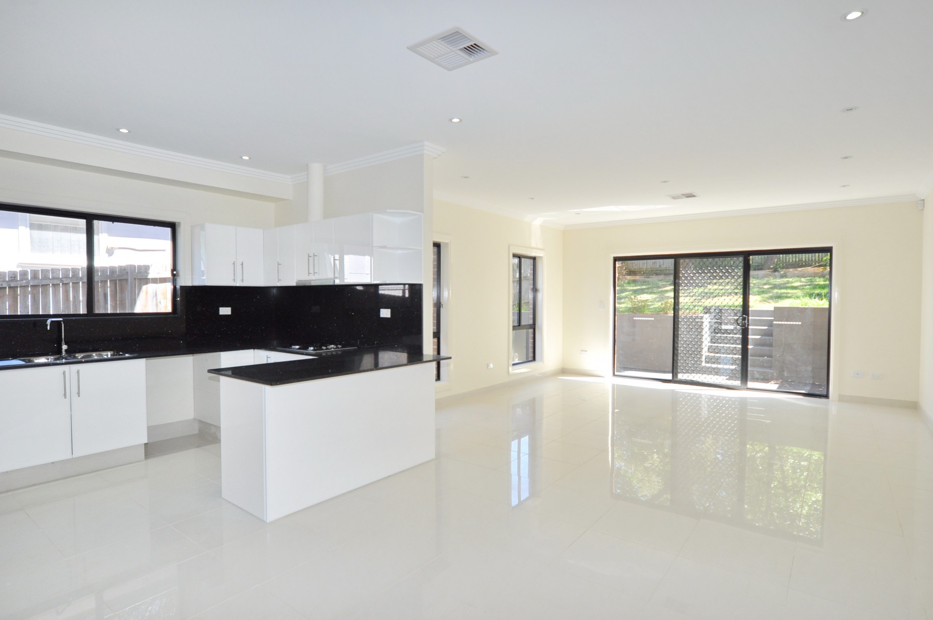 21A Figtree Avenue, Carlingford > Showcase Realty Carlingford