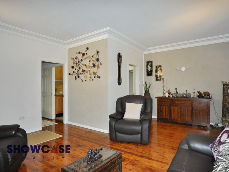 Dundas real estate Leased