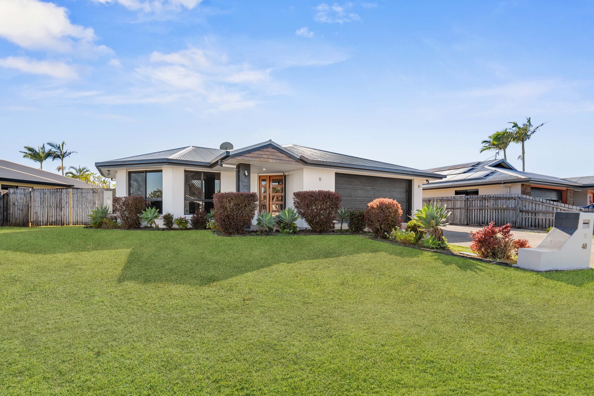 48 Victor Avenue, GLENELLA, Glenella - Image 1