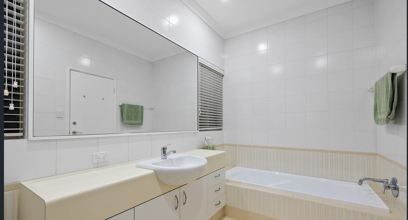Real Estate in Applecross