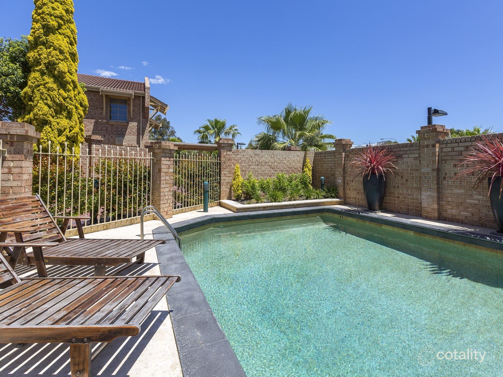 Como real estate For Rent