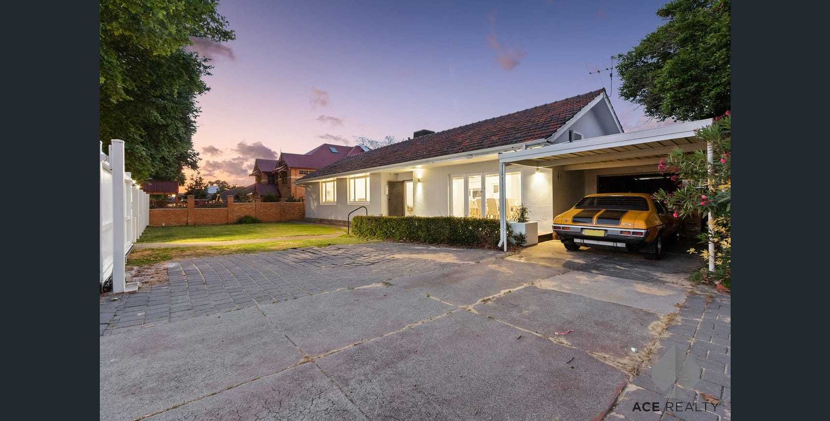 Real Estate in Applecross