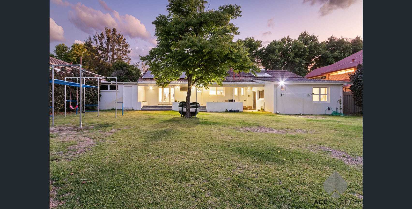 Real Estate in Applecross