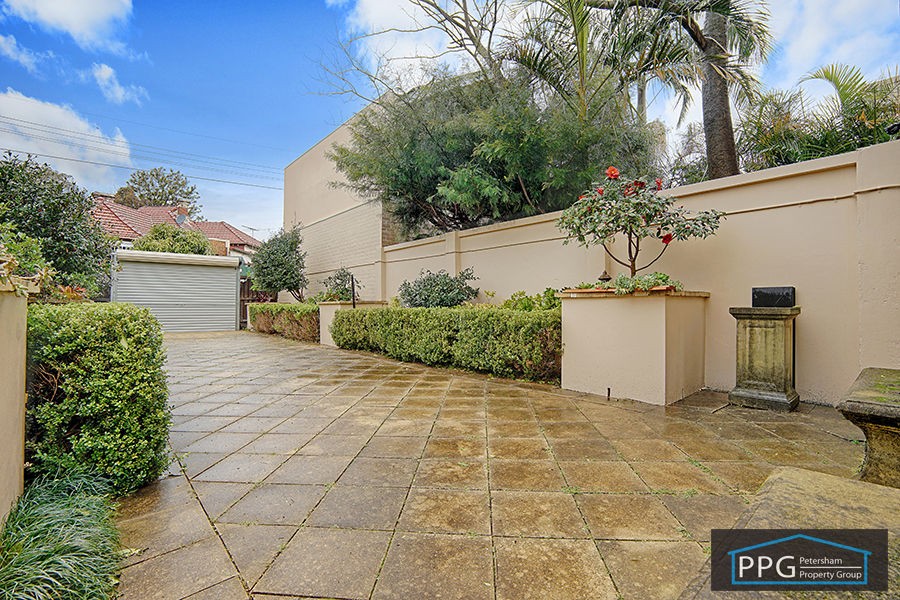 Real Estate in Stanmore