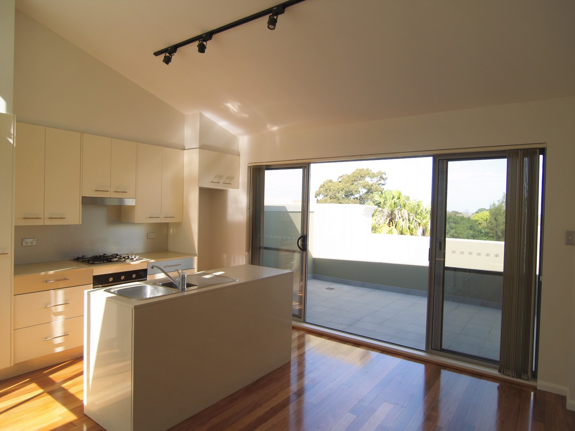 Petersham real estate Leased