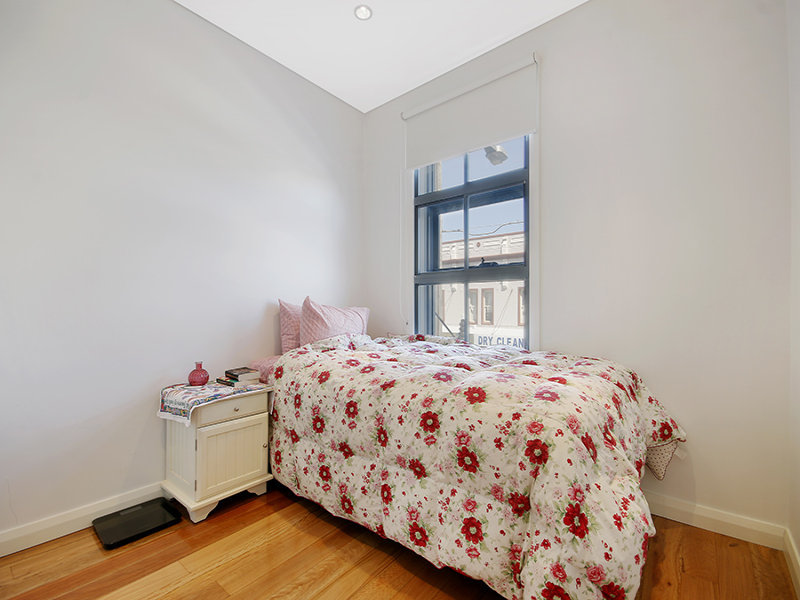 Real Estate in Petersham