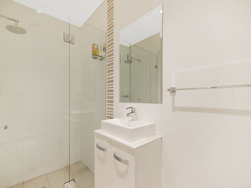 Real Estate in Petersham
