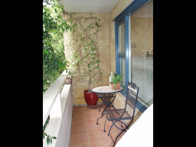 Real Estate in Petersham