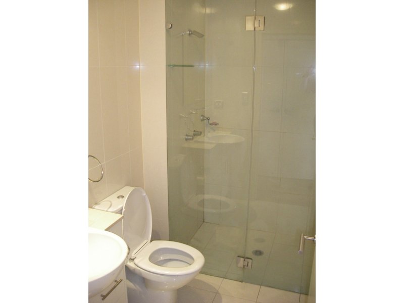 Real Estate in Petersham