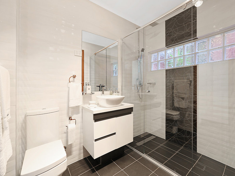 Real Estate in Petersham