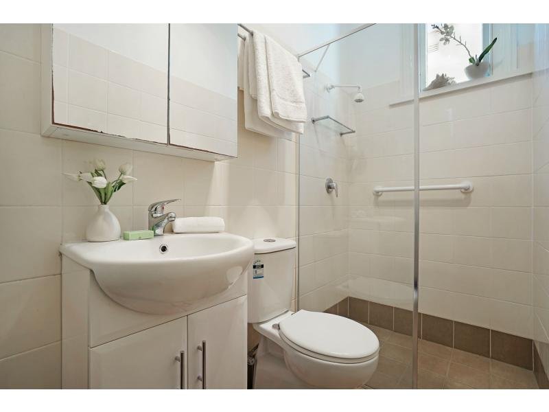 Real Estate in Petersham