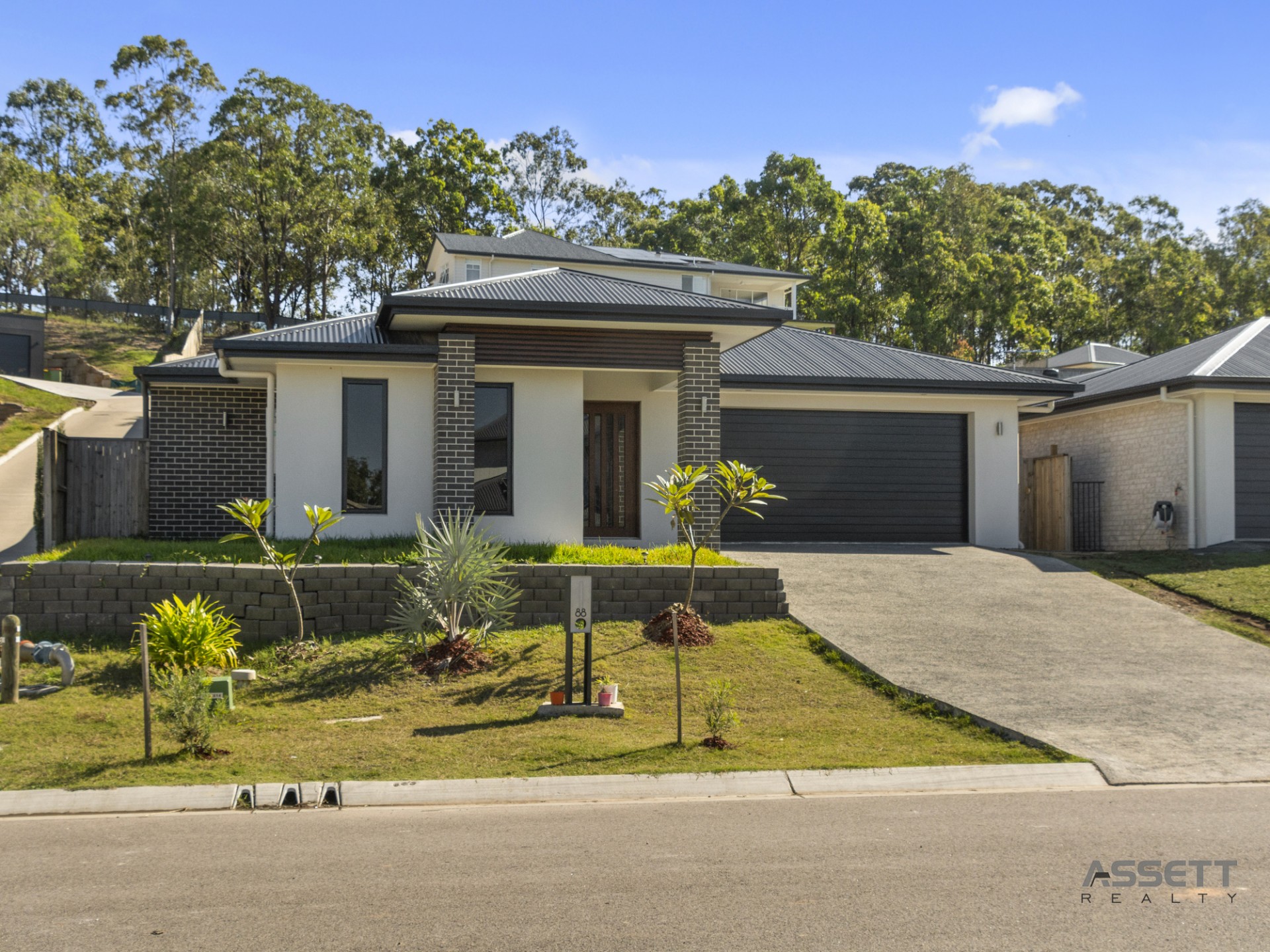 Real Estate in Augustine Heights