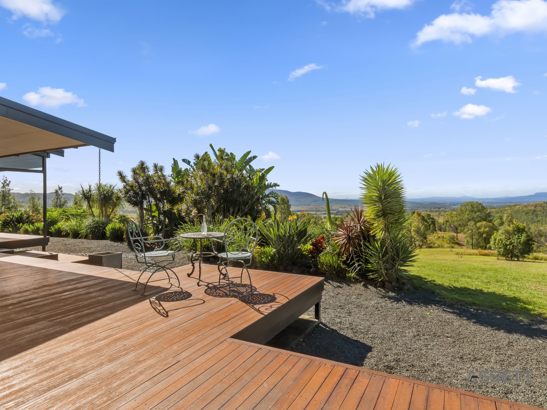 Real Estate in Tarome