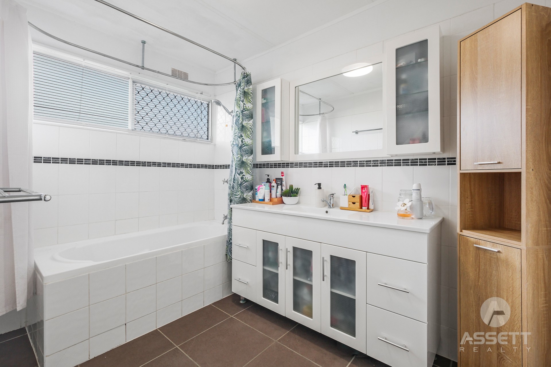 Real Estate in Ripley