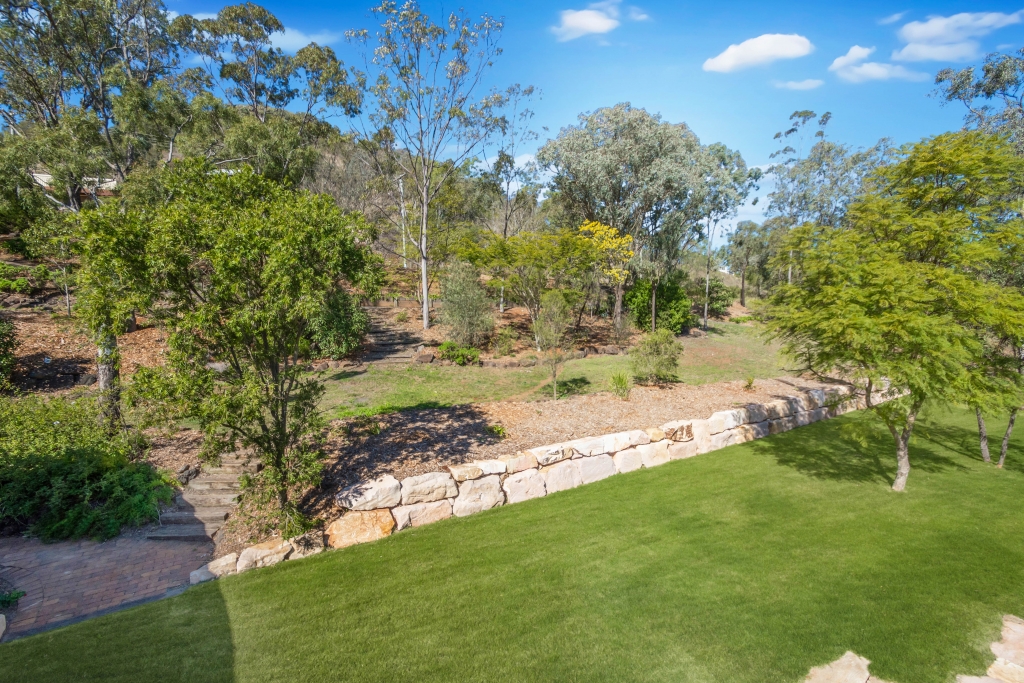 27 Linora Drive, Gowrie Mountain > myhouse realty Toowoomba