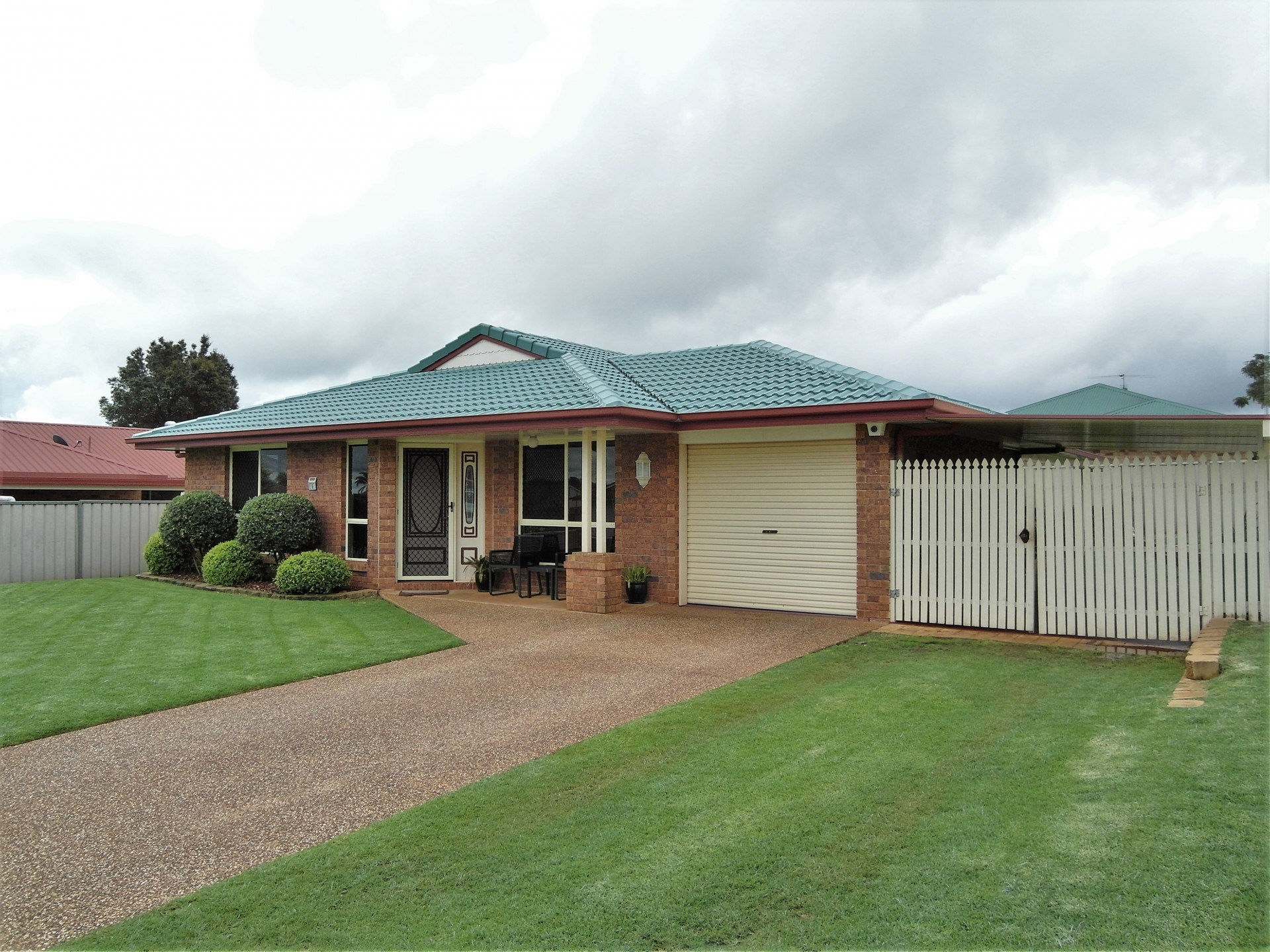 Real Estate in Glenvale