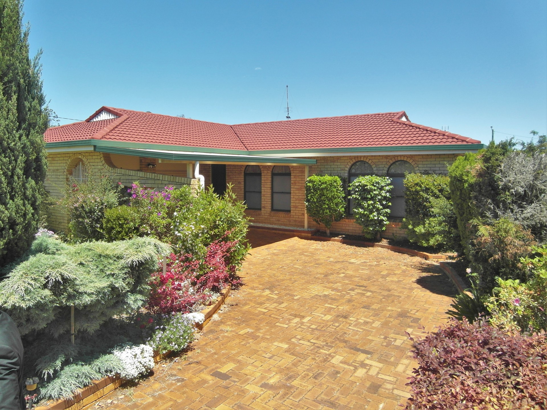 11 Jimbour Drive, Newtown > myhouse realty Toowoomba