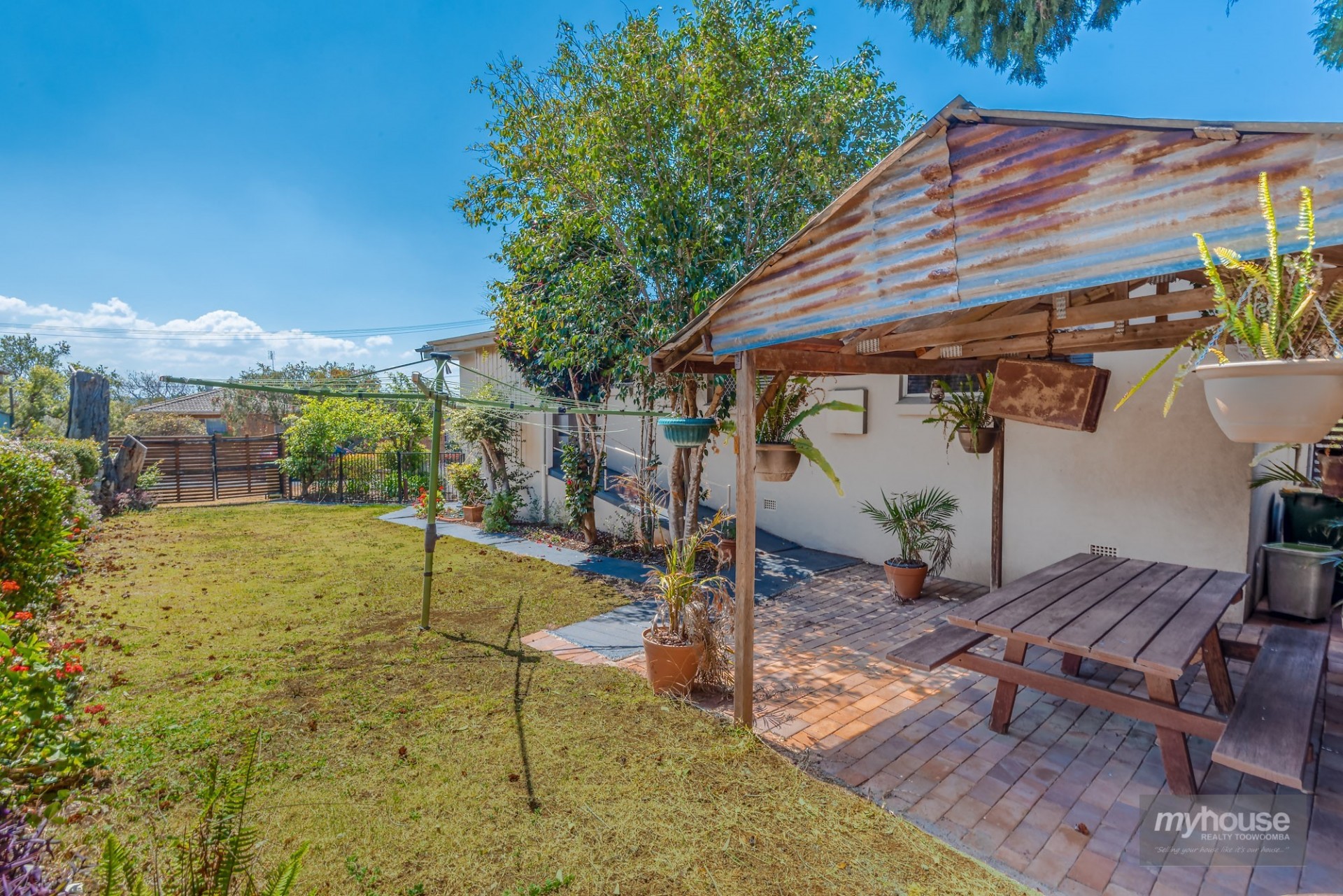 Real Estate in Centenary Heights
