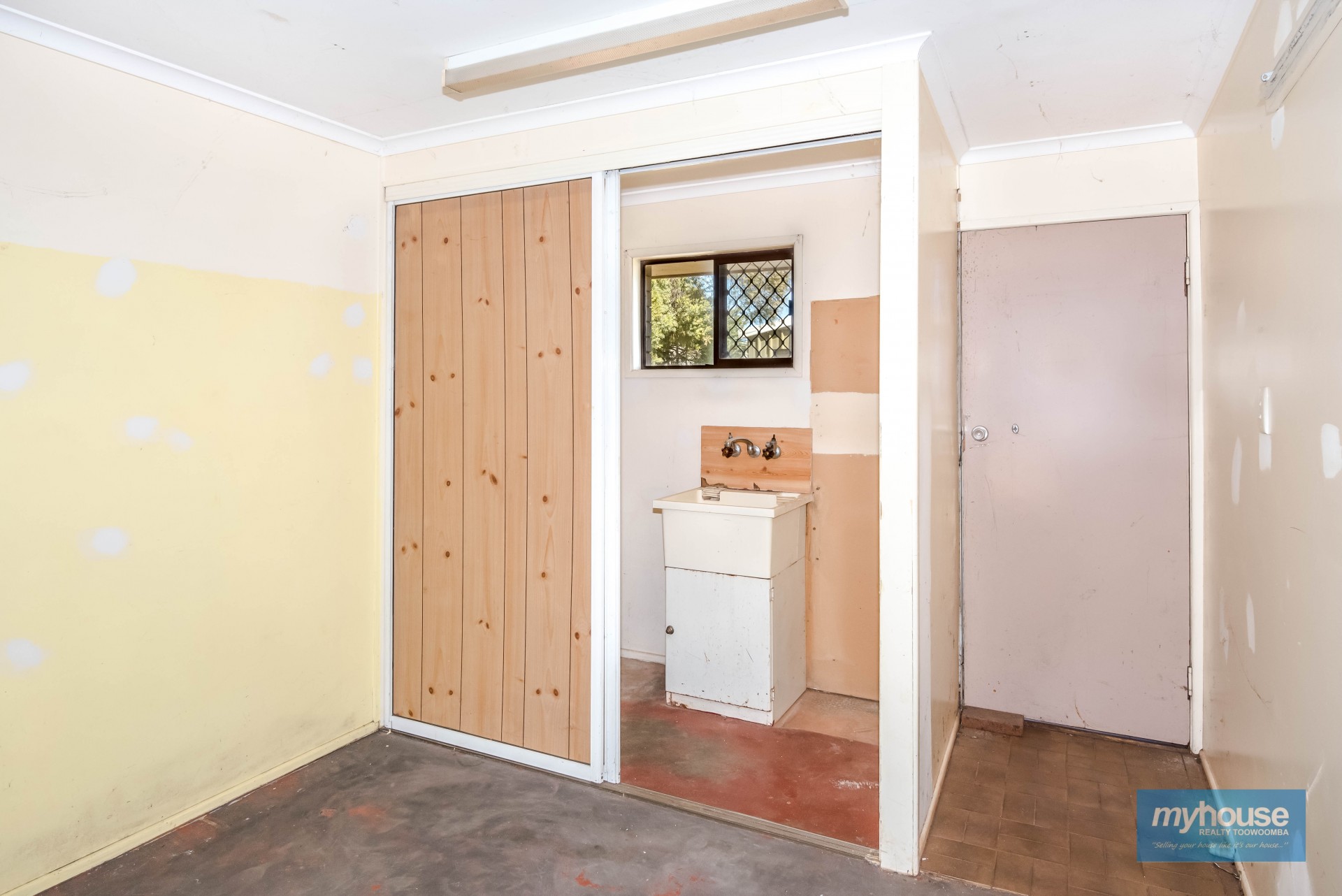 Real Estate in Glenvale