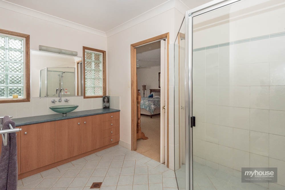 Real Estate in Cabarlah