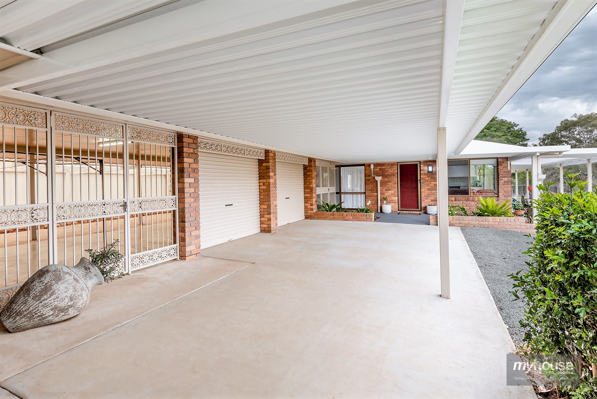 Real Estate in Cotswold Hills