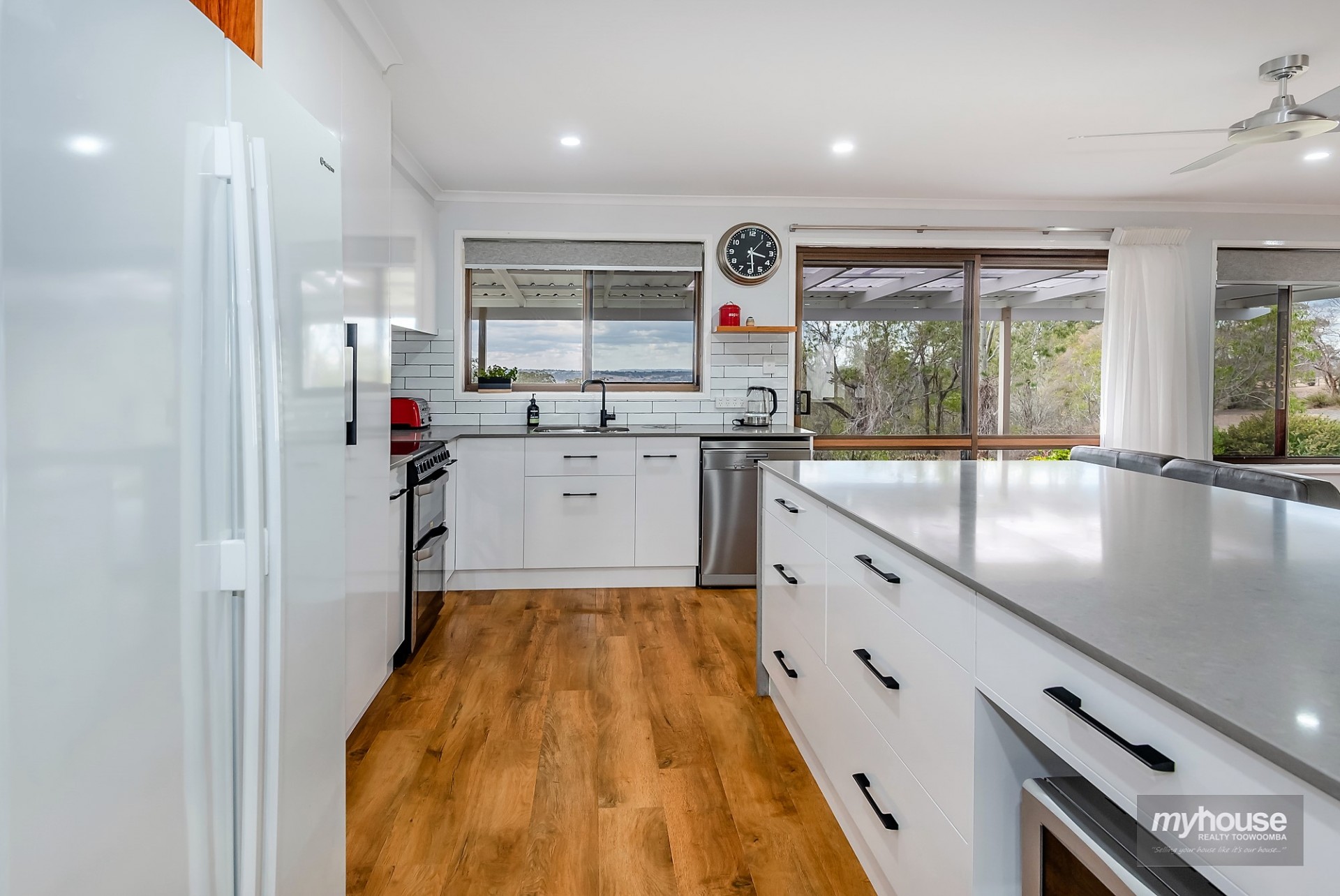 Real Estate in Cotswold Hills