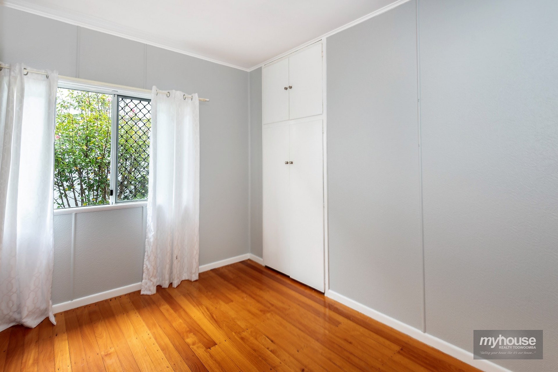 Real Estate in Centenary Heights