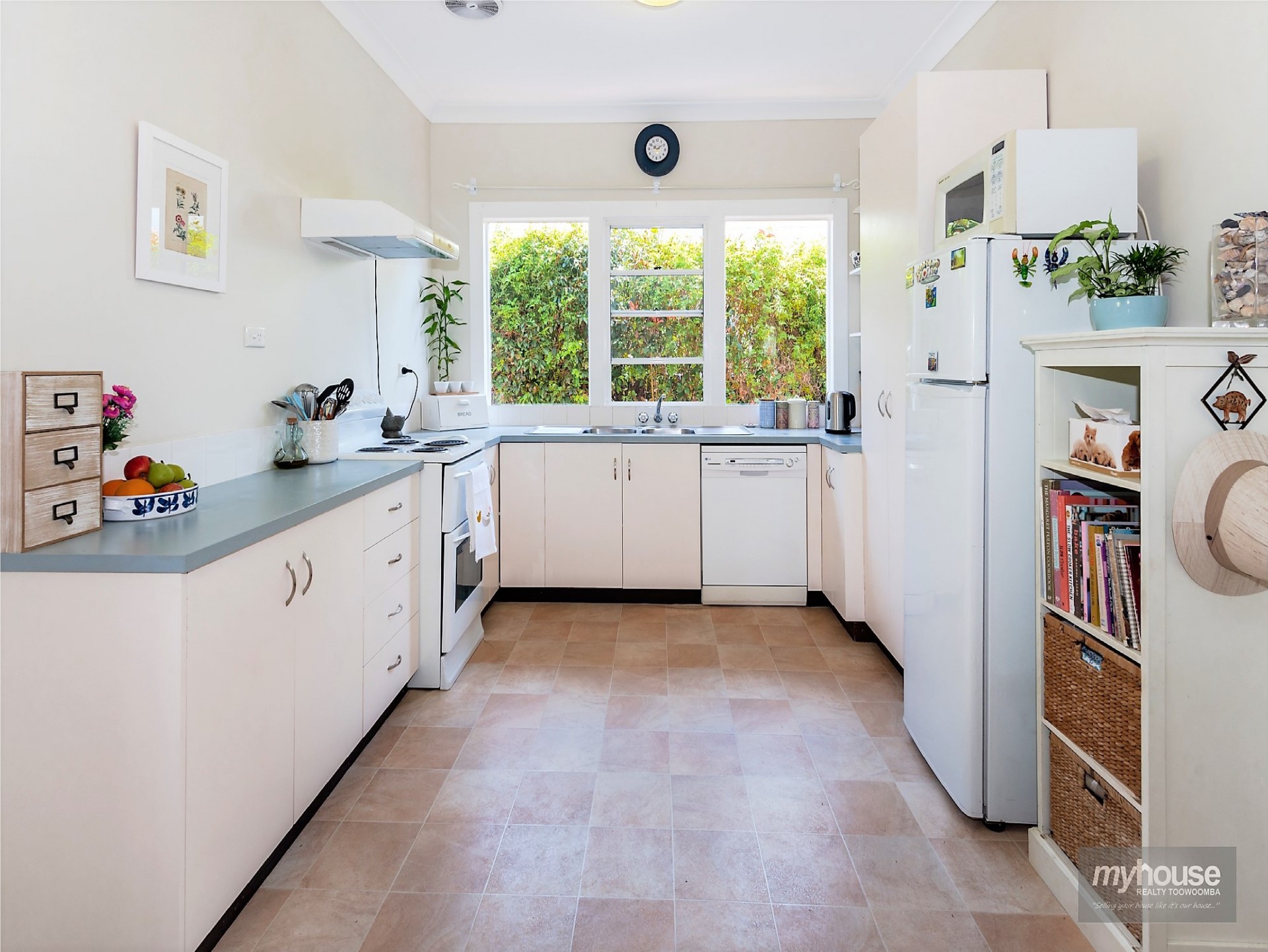 Real Estate in Centenary Heights