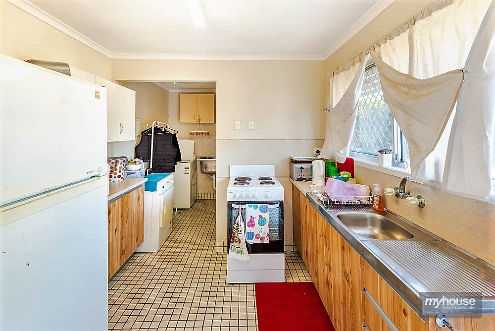 Real Estate in Harlaxton