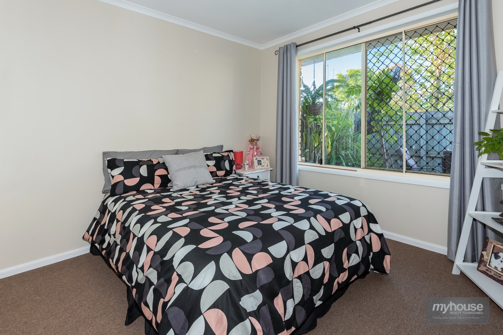 Open for inspection in Drayton
