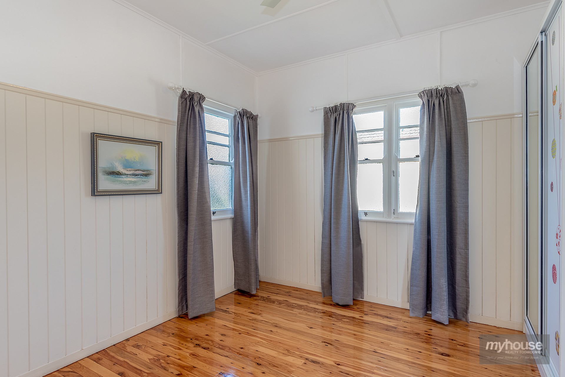 Open for inspection in Harristown