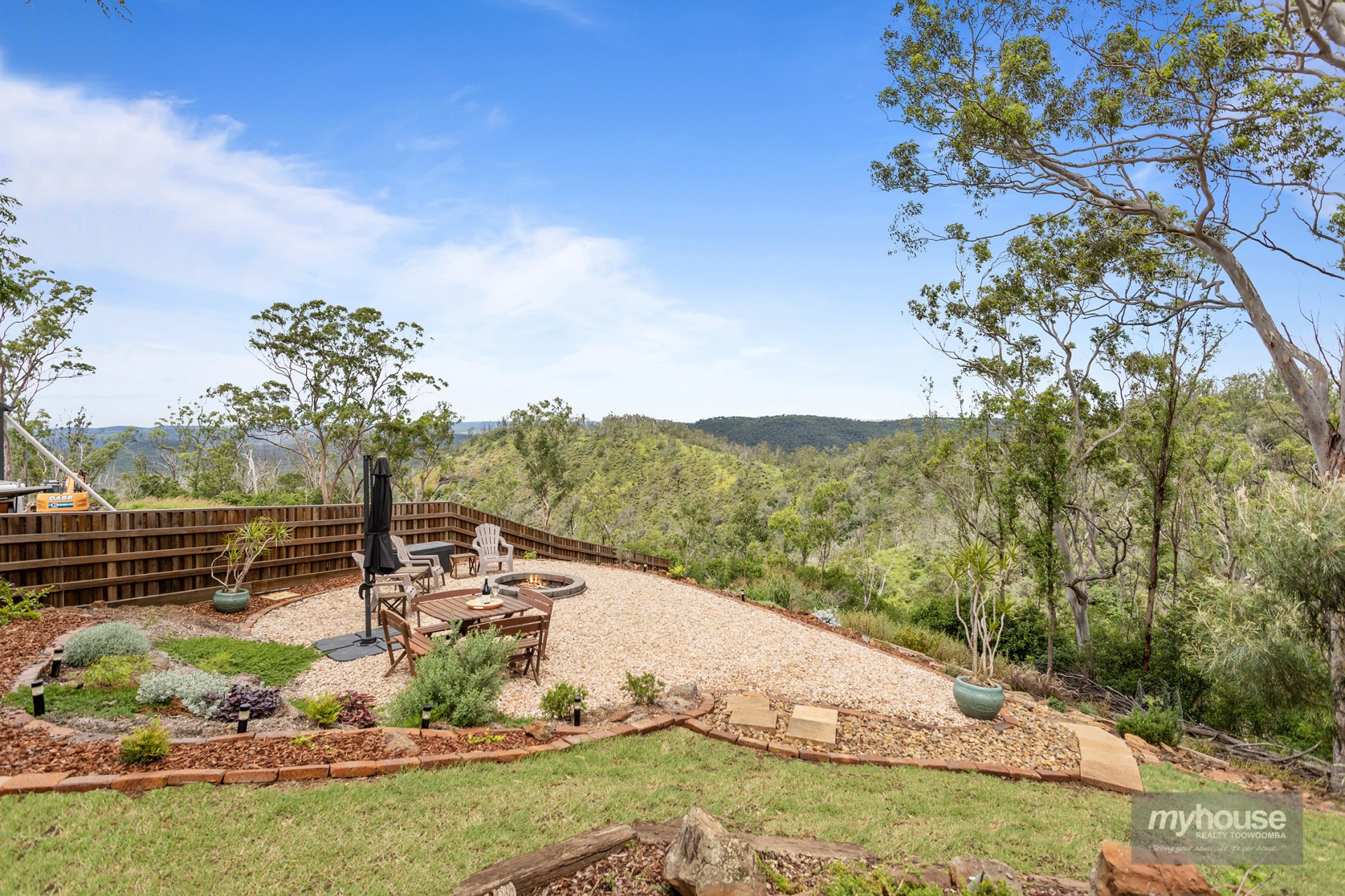 Real Estate in Middle Ridge