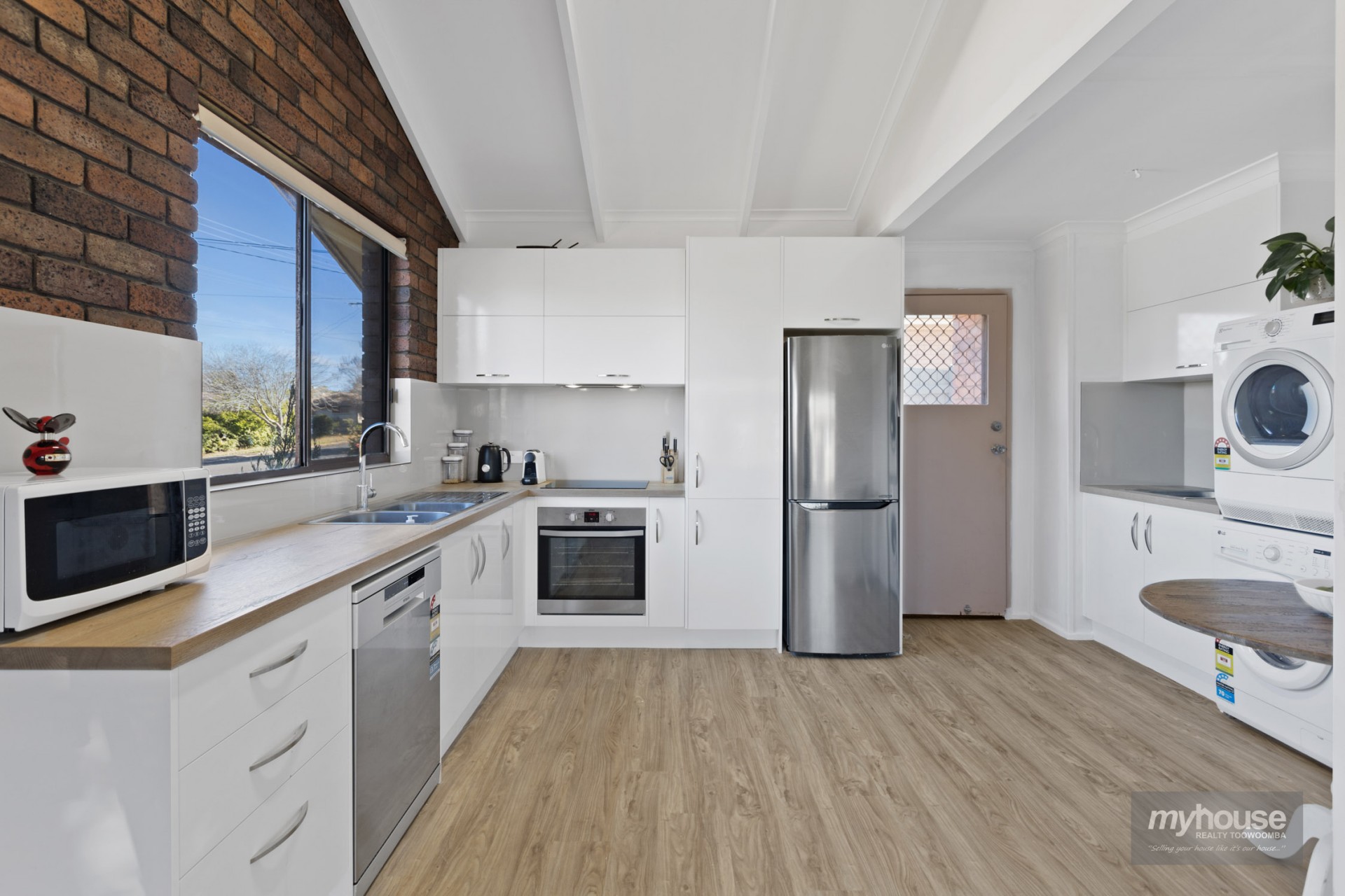 Real Estate in Centenary Heights