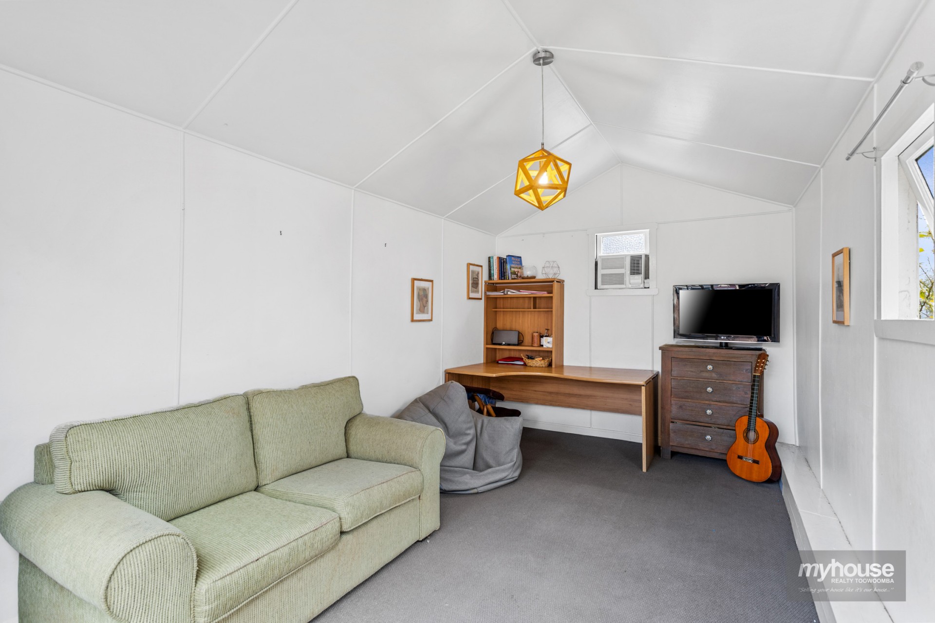 Real Estate in Centenary Heights