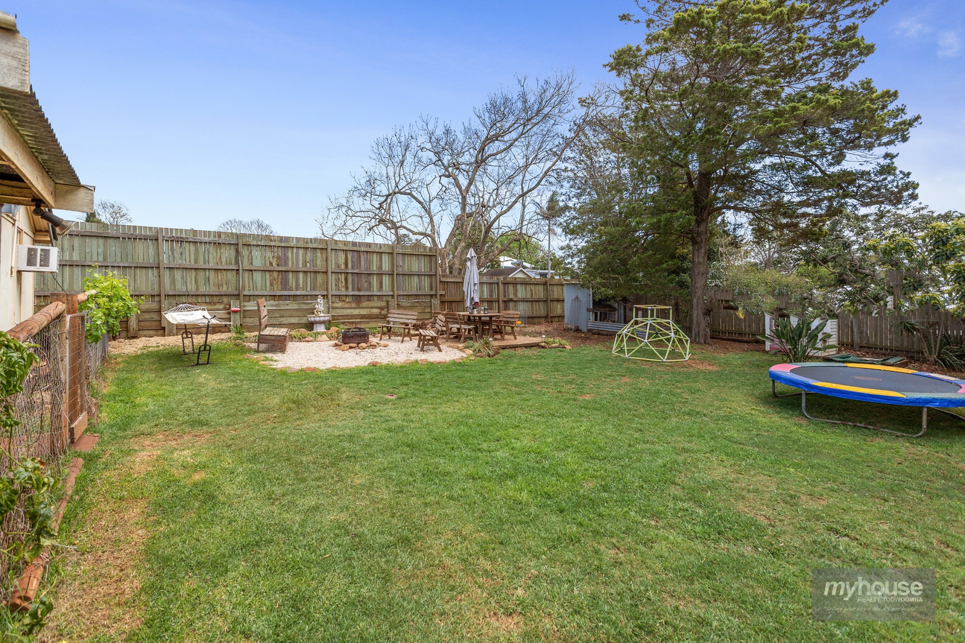 Real Estate in Centenary Heights