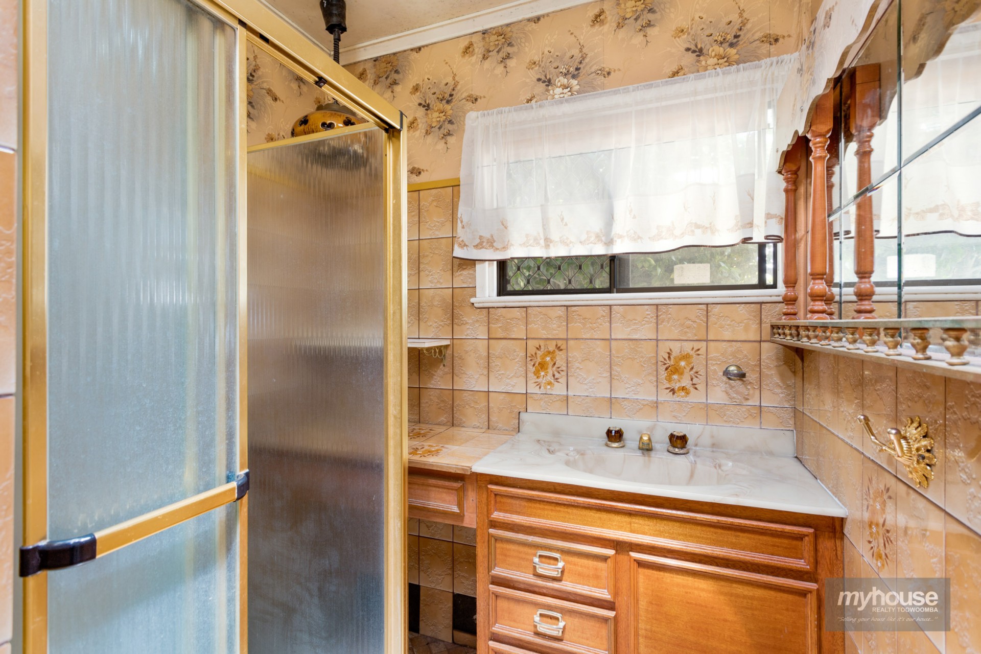 Real Estate in Centenary Heights