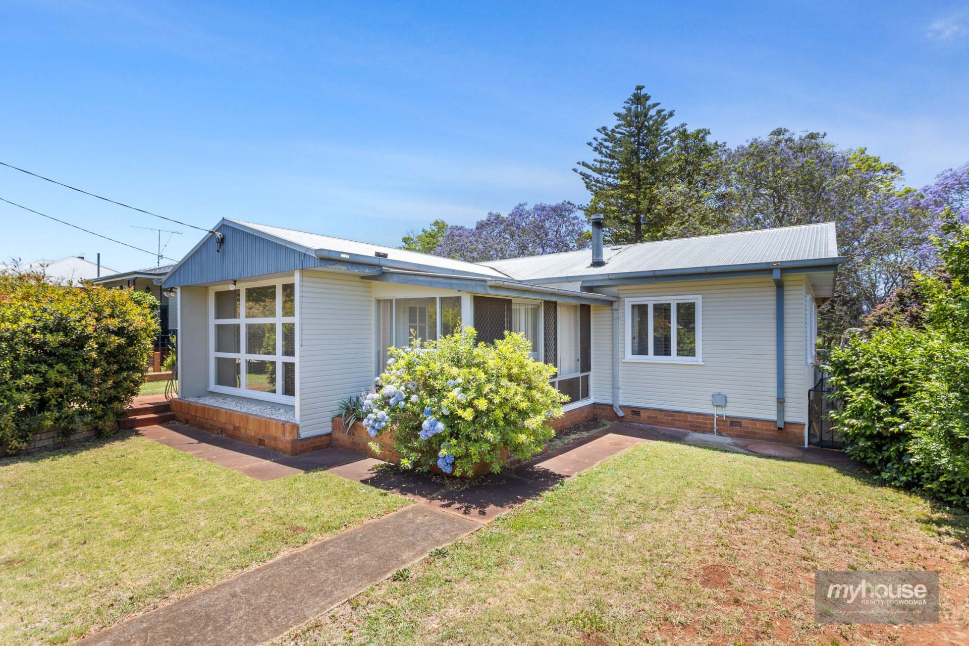 51 Wentworth Street, Centenary Heights > myhouse realty Toowoomba