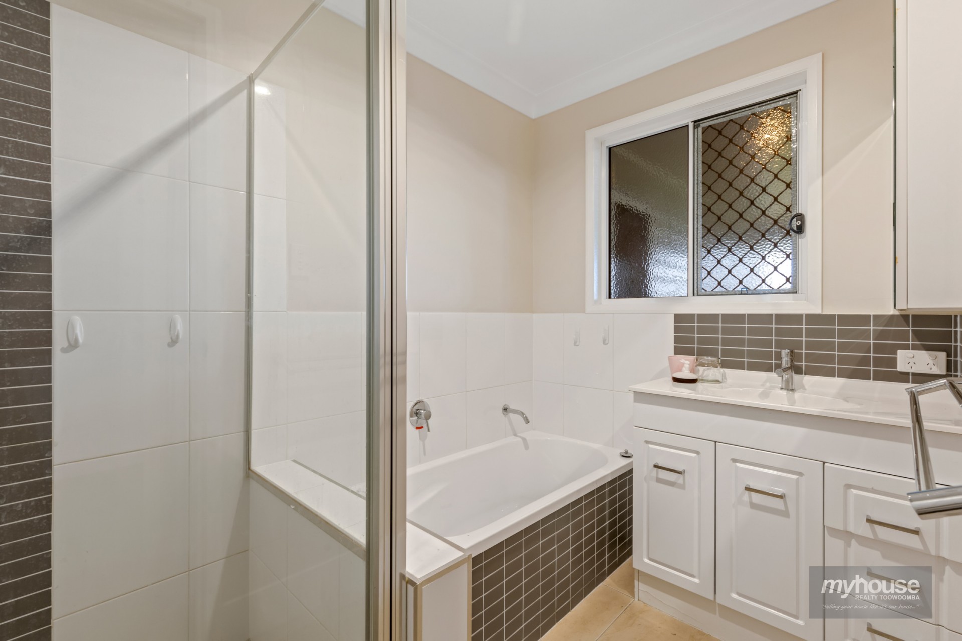 Real Estate in Kingsthorpe