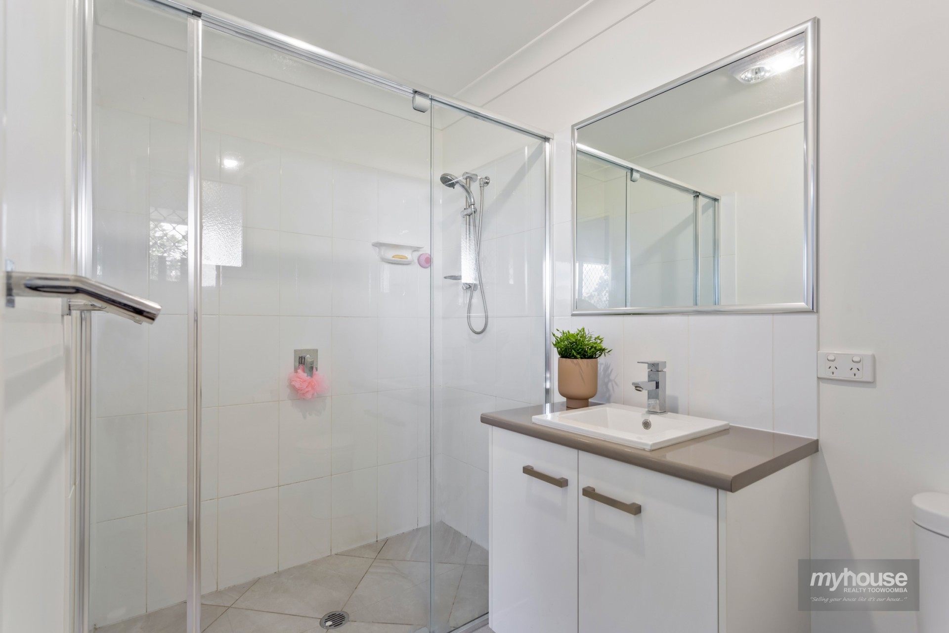 Selling your property in Harlaxton