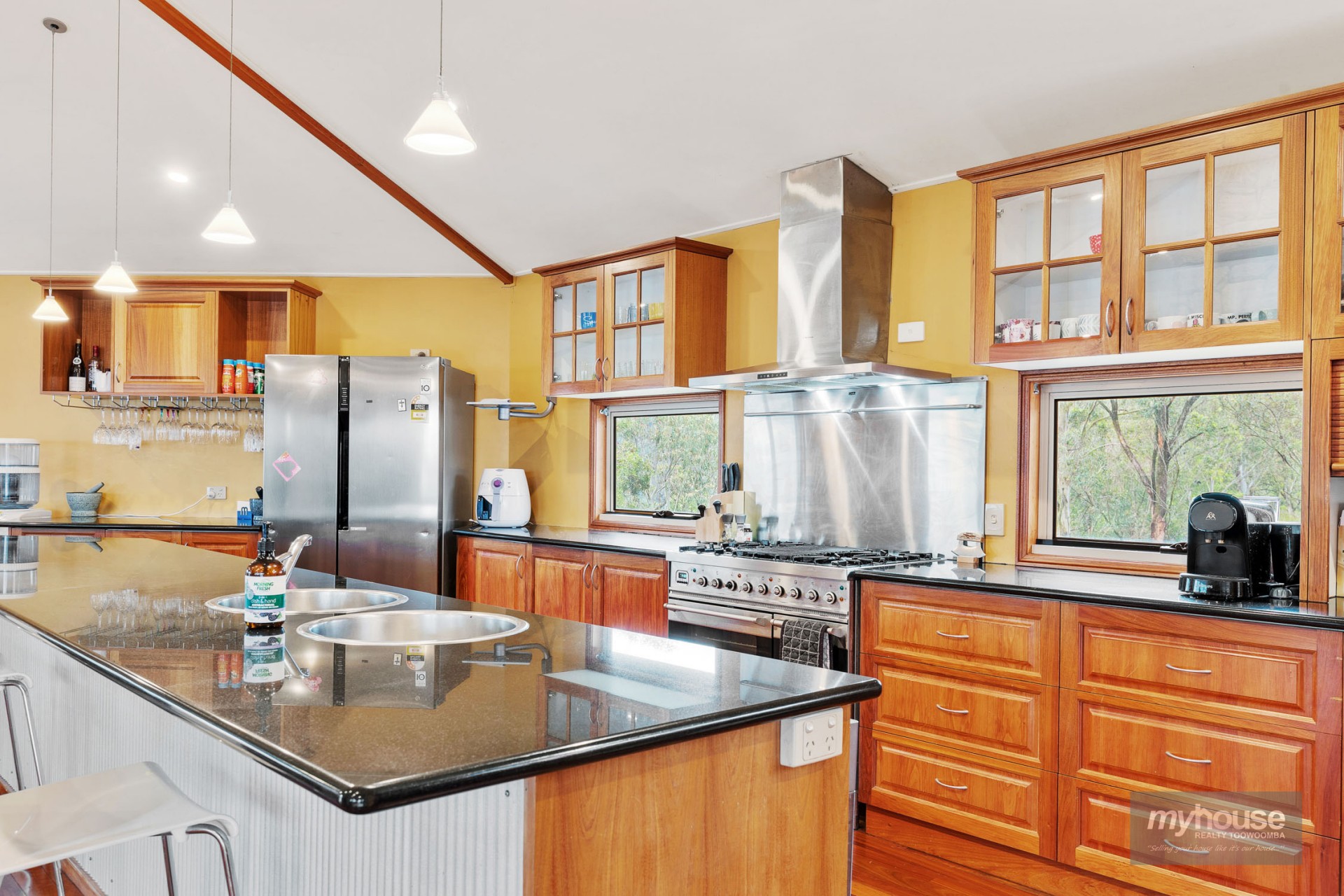 Blue Mountain Heights real estate Sold