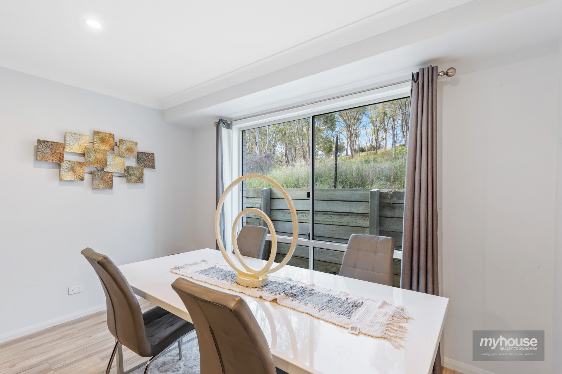Real Estate in Glenvale