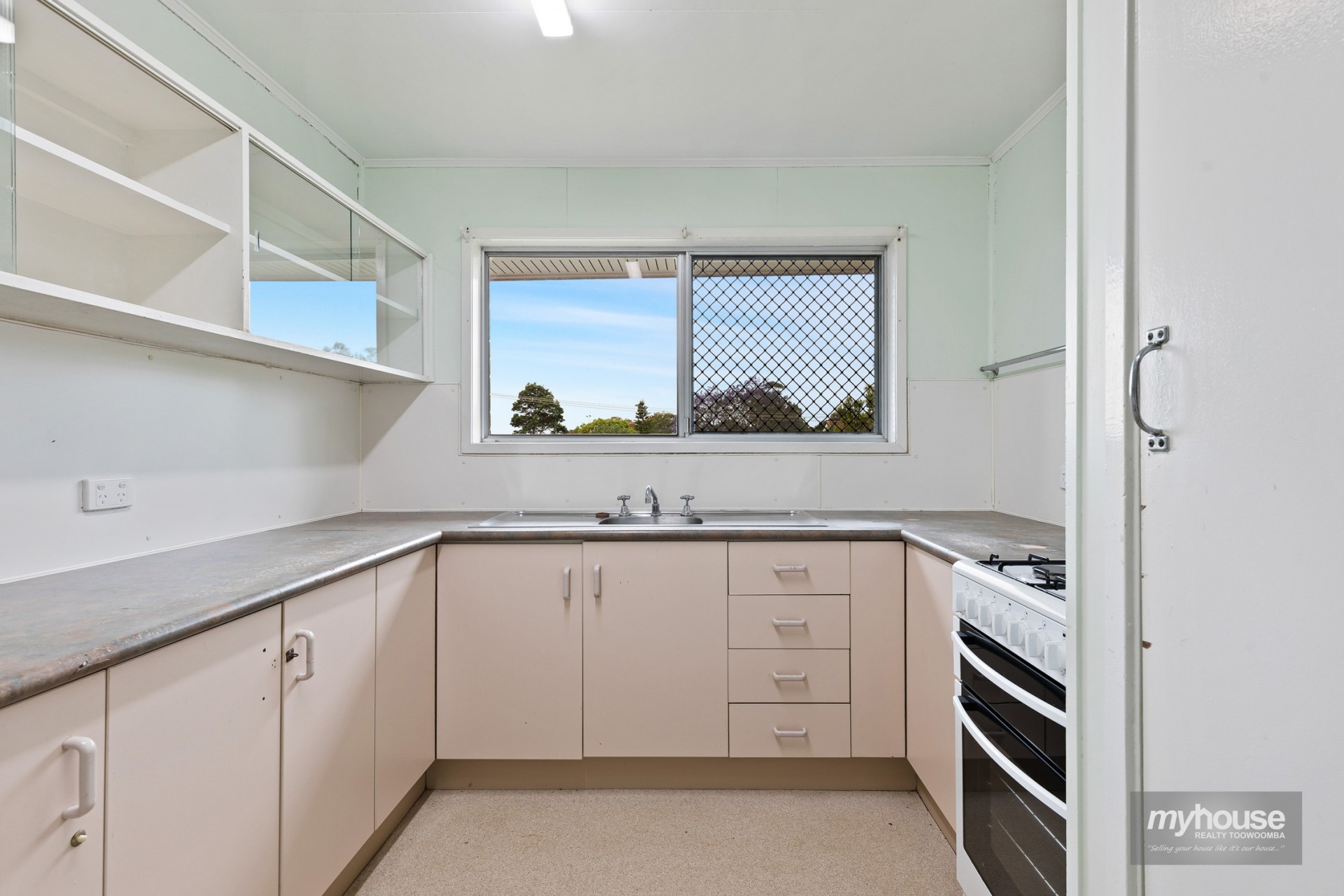Open for inspection in Harristown