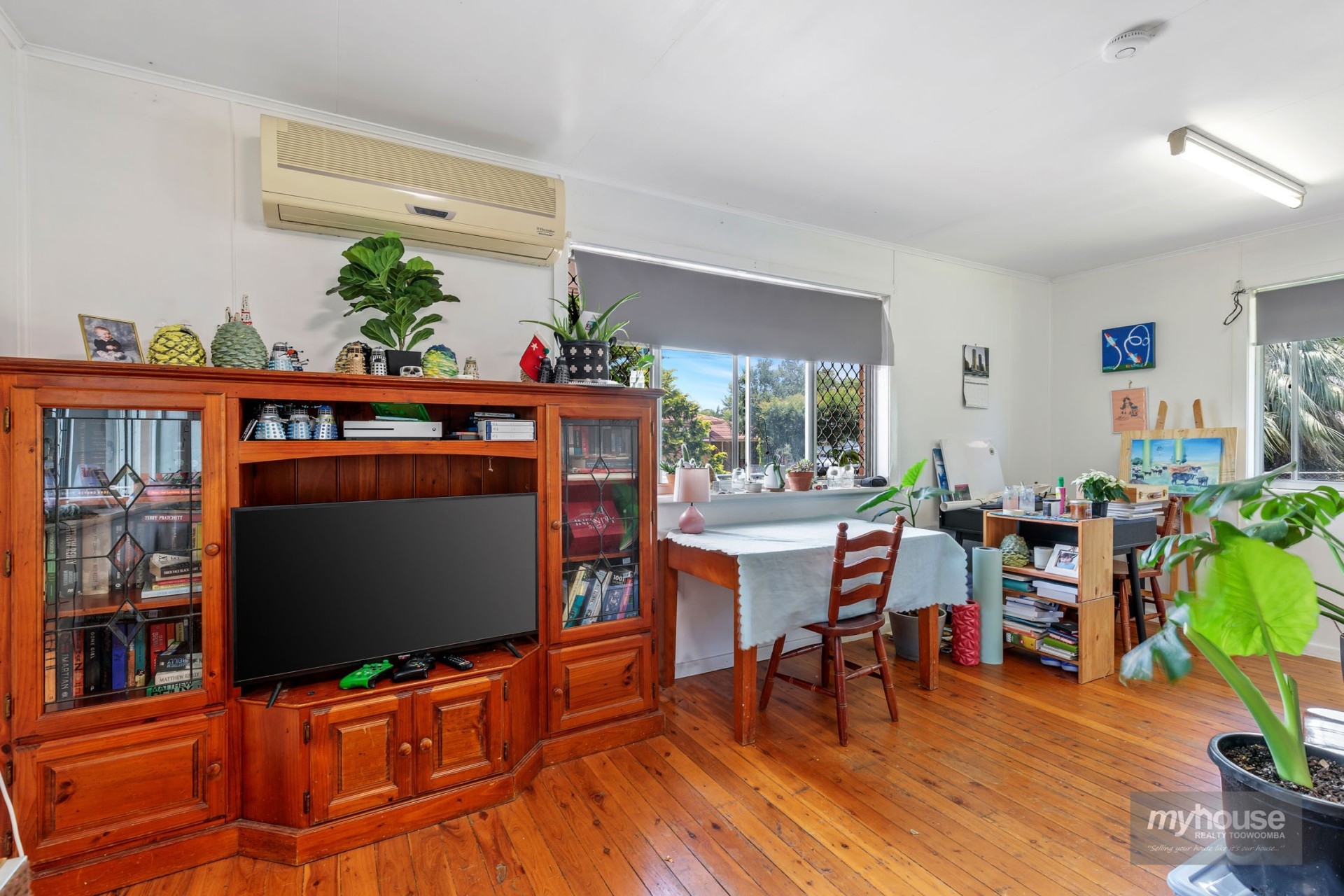Open for inspection in Newtown