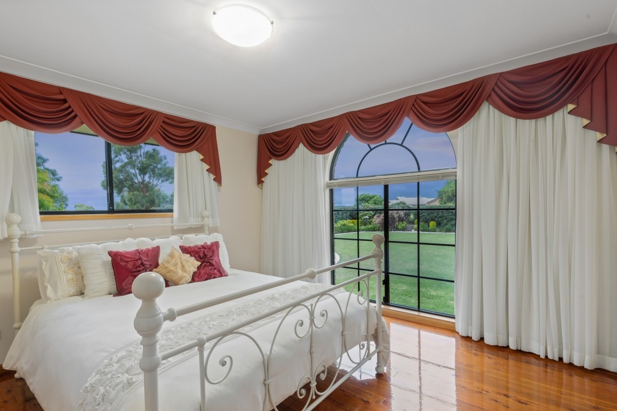 Real Estate in Cotswold Hills