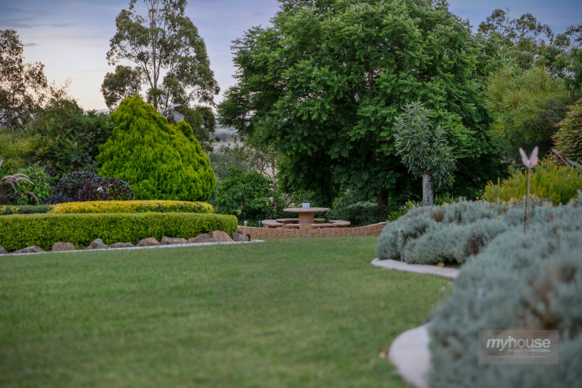 Real Estate in Cotswold Hills