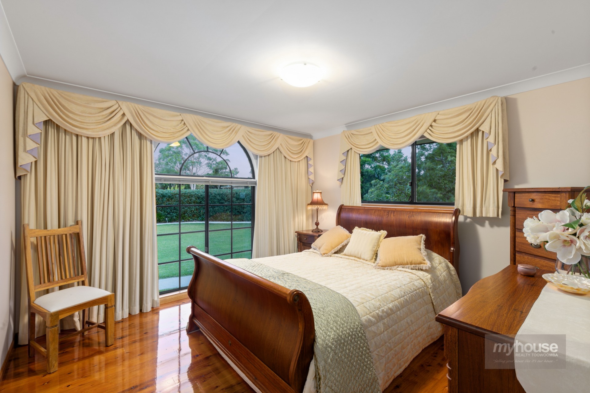 Real Estate in Cotswold Hills